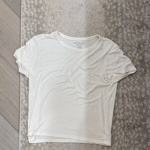 American Eagle Outfitters Cream Short Sleeve Tee